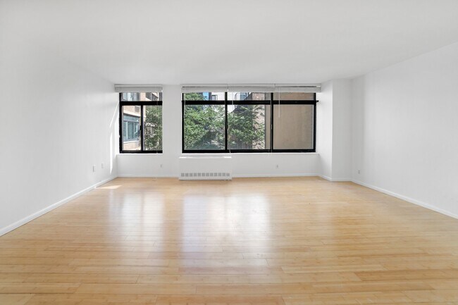 Foto del edificio - 400 E 70th St