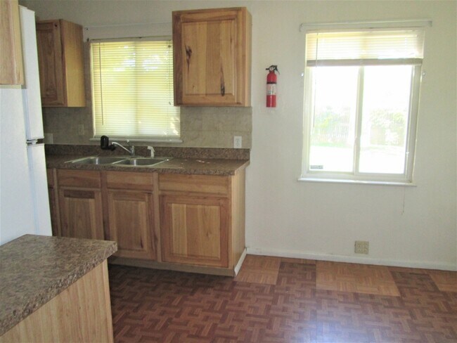 Foto del edificio - 1375 Alton St