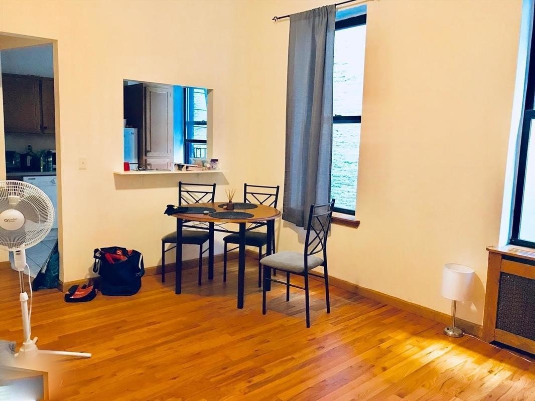 Primary Photo - 908 Columbus Ave