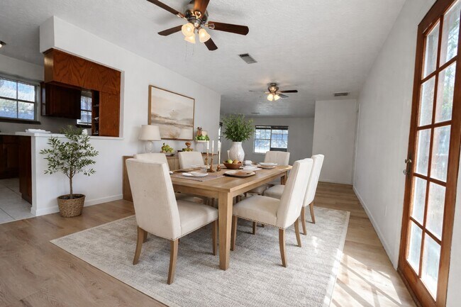 Foto del edificio - 1220 Kelving Way