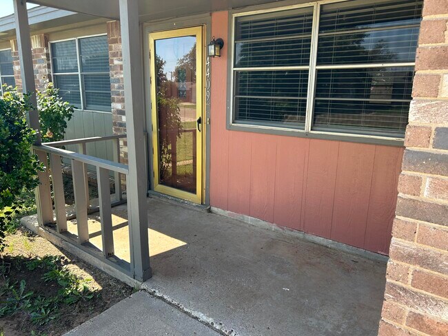 Foto del edificio - 4409 Lehigh St