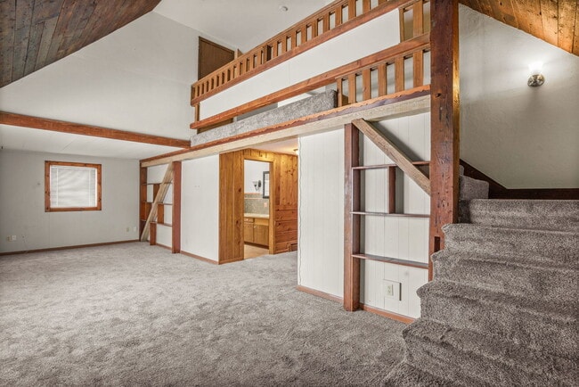 Building Photo - 109 S Stott St