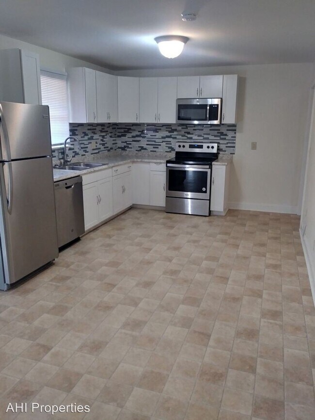 Building Photo - 3 br, 2 bath House - 2611 Laverne Drive