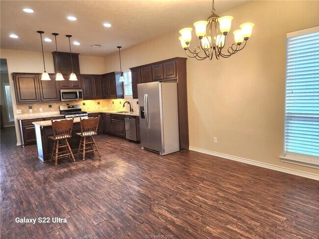 Building Photo - 4 Bedroom, 2 Bath in Dove Crossing Subdivision College Station