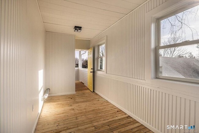 Building Photo - 349 Marlborough Terrace