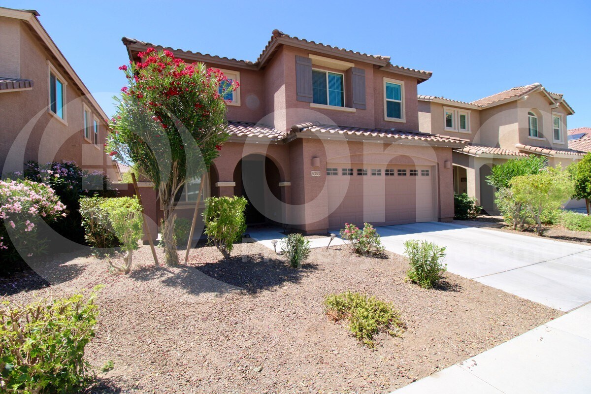 Primary Photo - 5353 W Desert Hollow Dr