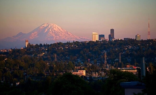 Ballard Townhouse - Ballard Townhouse