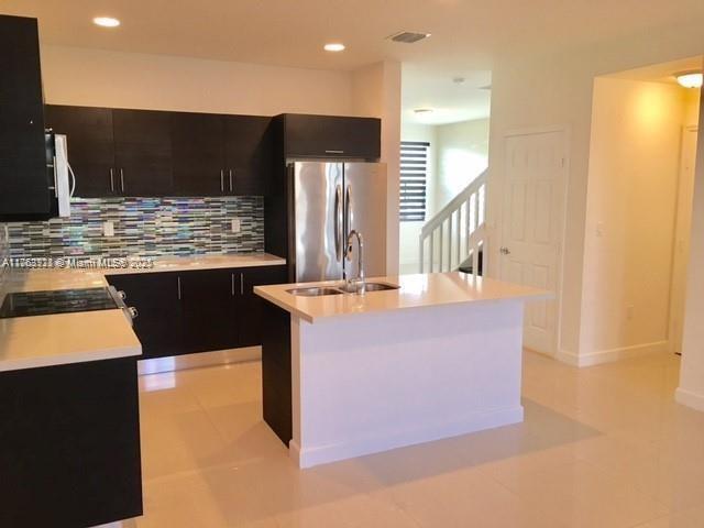 Foto del edificio - 7038 NW 103rd Path