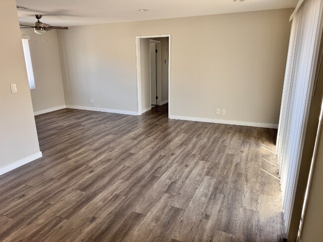 Foto del edificio - 507 E Cedar Ave