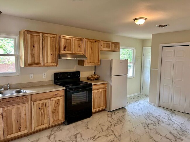 Building Photo - 1107 Worthington Ct