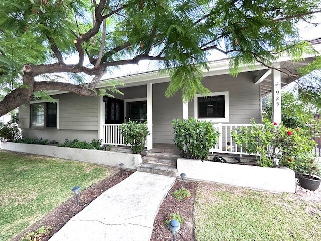 Primary Photo - 925 El Dorado St