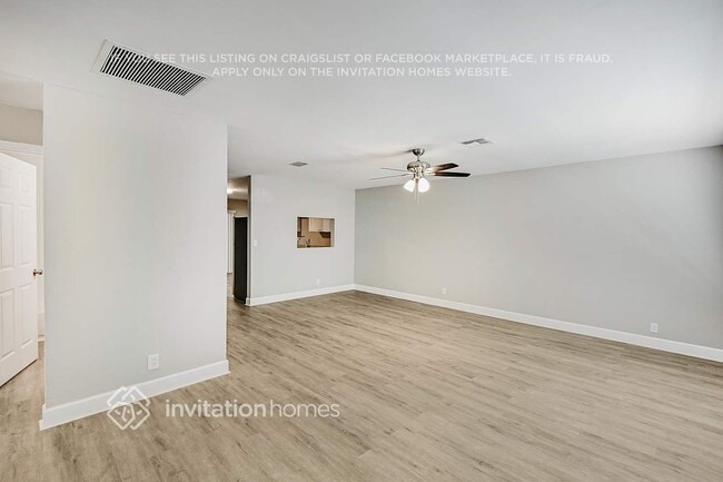 Foto del edificio - 6061 Lambeth Cir