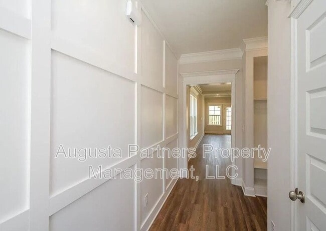 Foto del edificio - 335 Sumac Trail