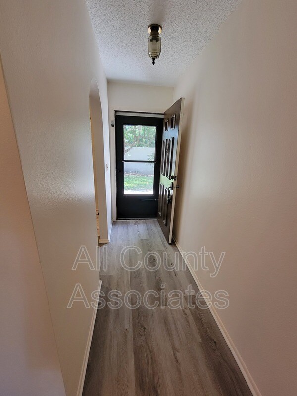 Foto del edificio - 3178 Mission Grove Dr