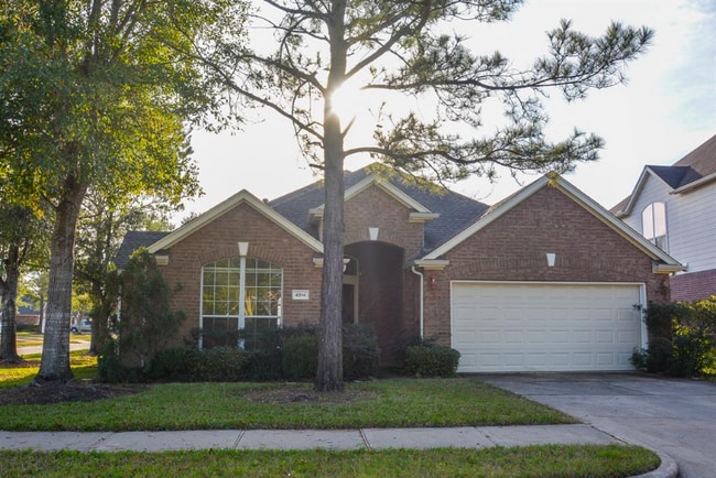 Building Photo - 4914 Surrey Park Cir