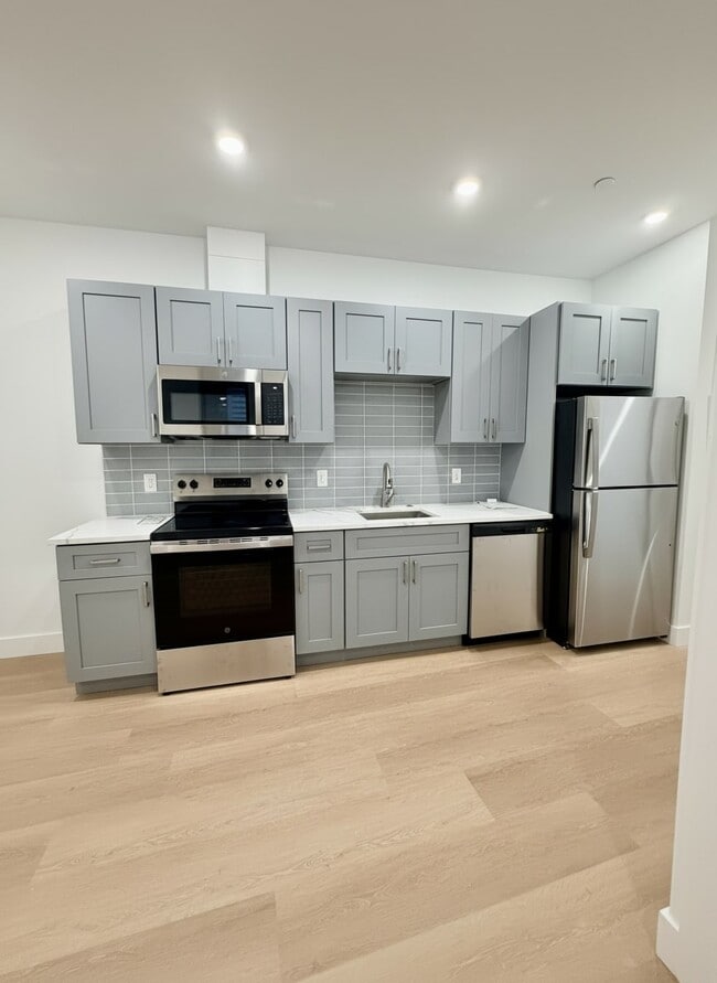 Building Photo - 178 W Seymour St