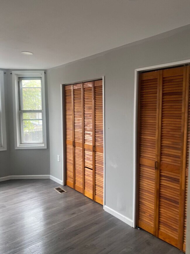 Foto del edificio - Beautifully renovated /updated pha friendl...