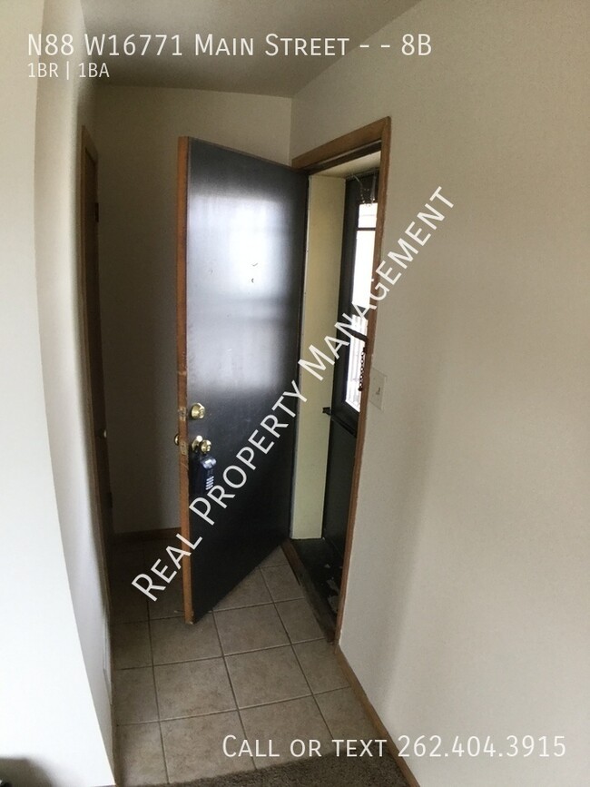 Foto del edificio - Private Entry 1 Bedroom Upper Apartment