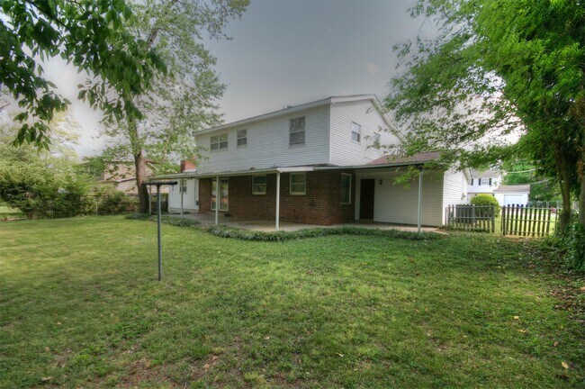 Foto del edificio - 3716 NW Jamestown Dr