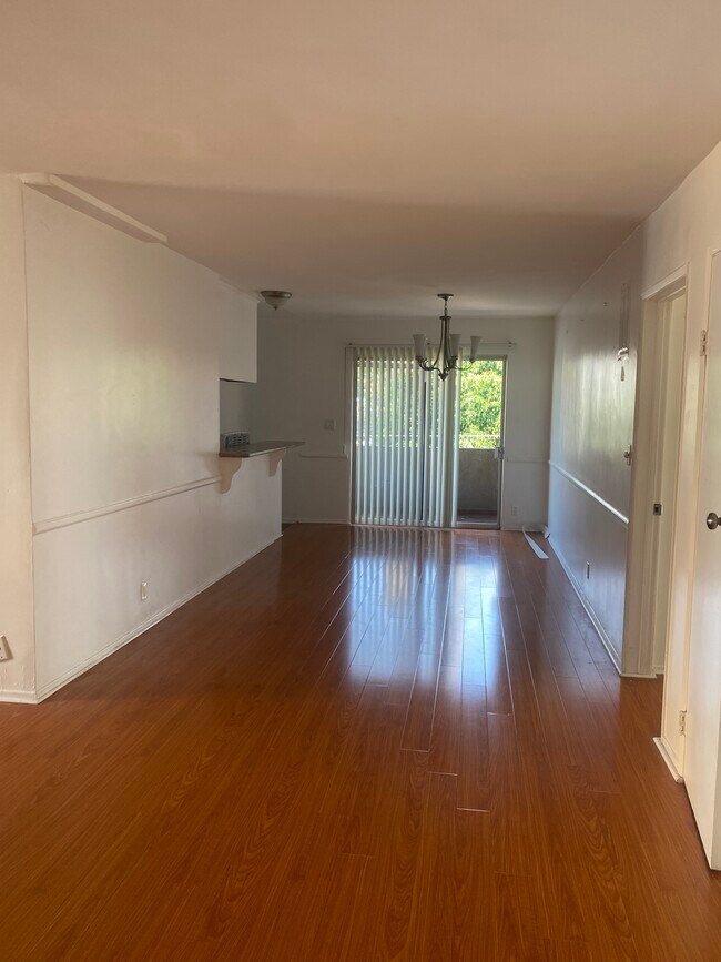 Foto del edificio - 1616 N Formosa Ave