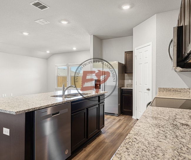 Building Photo - 7113 Llano Dr