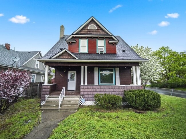 Building Photo - Stunning Updated Home in North Spokane | Bright Interiors, Modern Kitchen & Private Patio