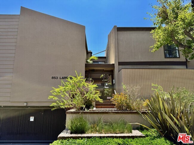 Foto del edificio - 853 Larrabee St