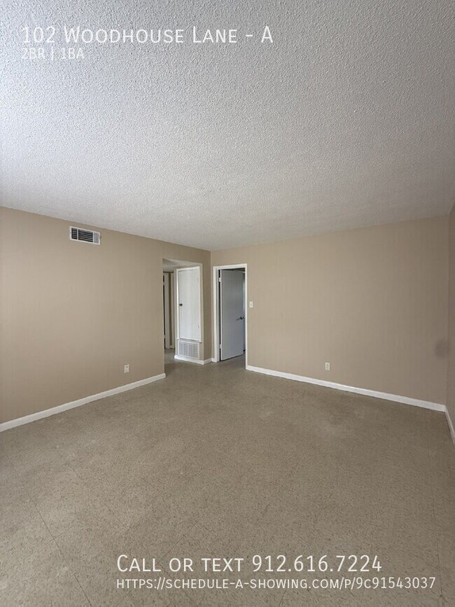 Foto del edificio - 102 Woodhouse Ln