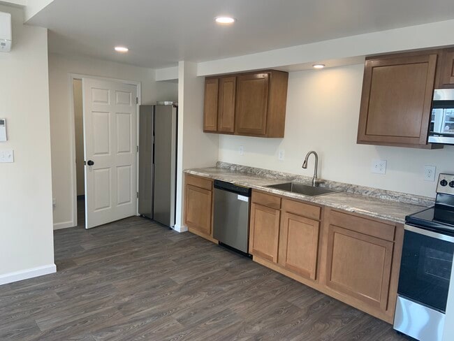 New appliances - 5825 Baer Rd