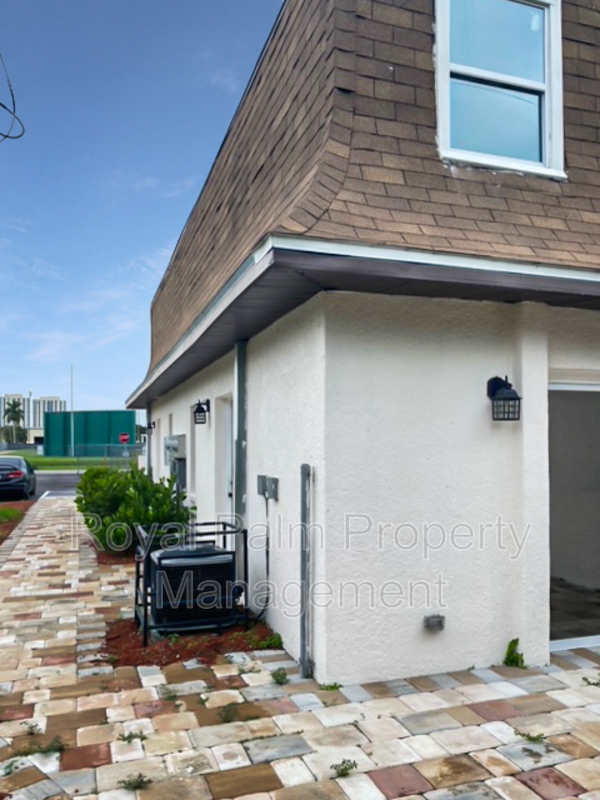 Foto del edificio - 1171 Veronica S Shoemaker Blvd