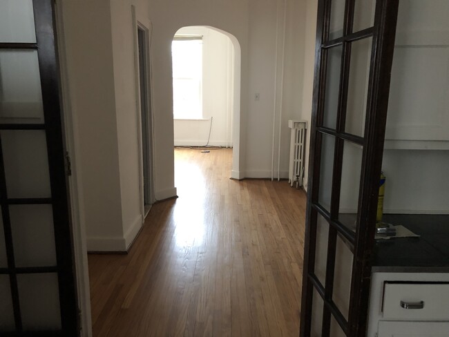 Foto del edificio - 219 Western Ave