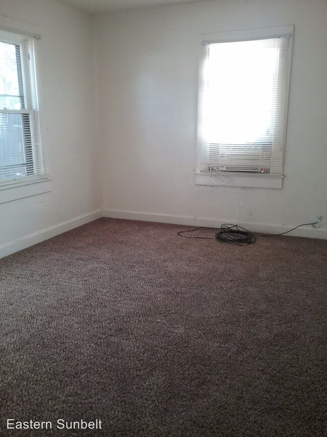 Building Photo - 2 br, 1 bath House - 708 South Avenue A