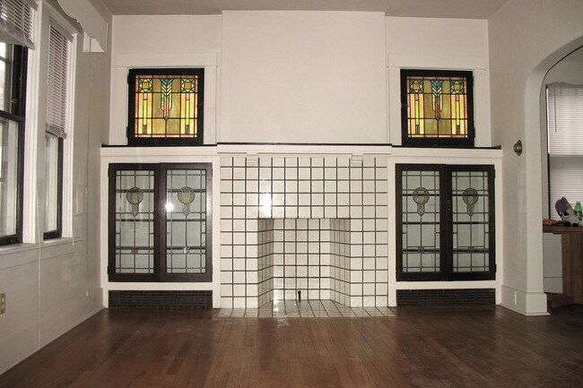 Building Photo - 3001 Knowlson Ave