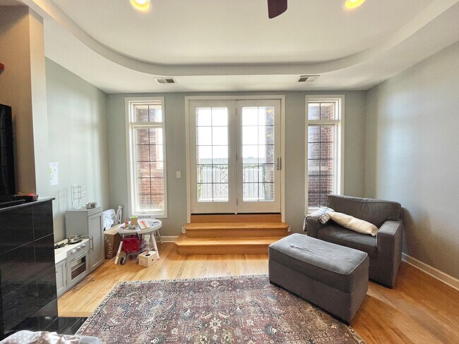 Foto del edificio - 2734 N Wolcott Ave