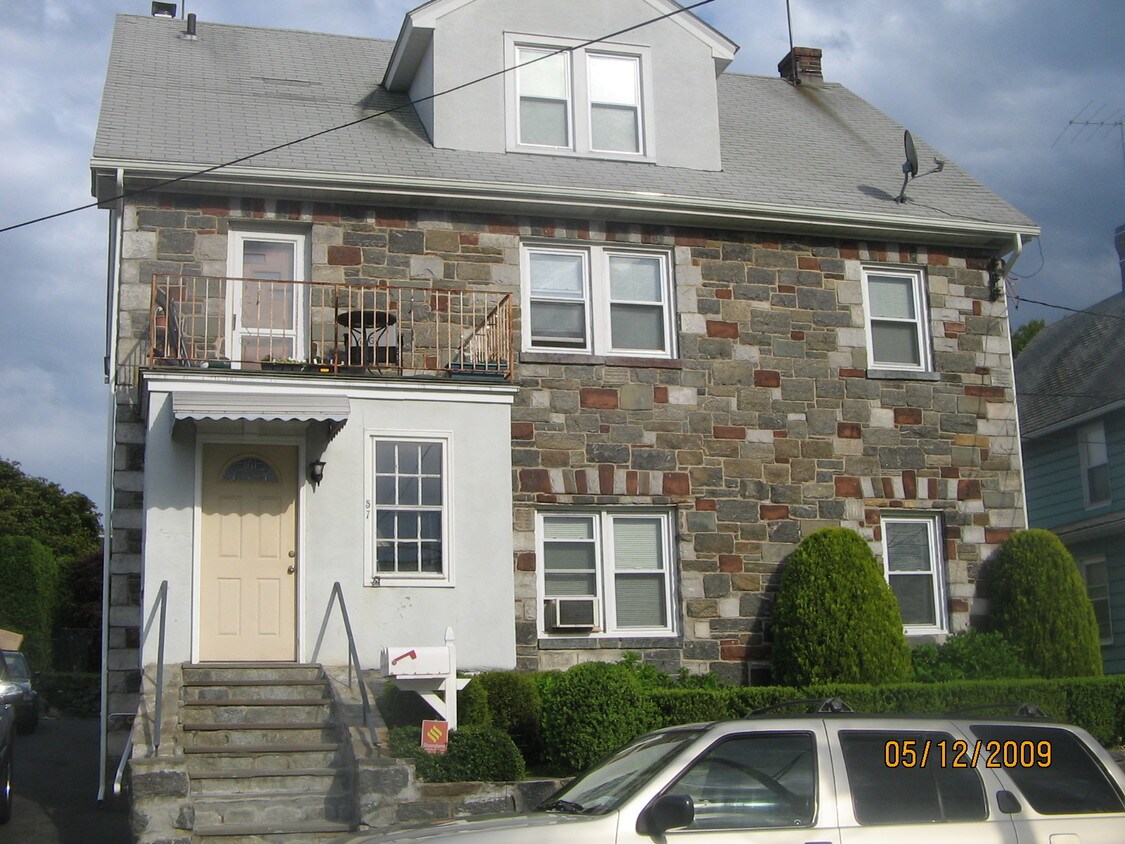 Primary Photo - 57 Alexander St