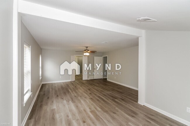 Foto del edificio - 4 br, 3 bath House - 8145 Creekside Cir N