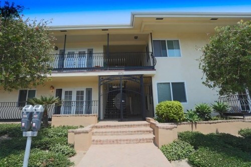 Building Photo - 1570 N Pacific Coast Hwy