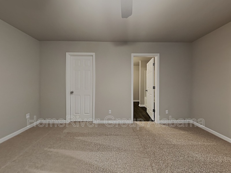 Foto principal - 16380 Natchez Dr