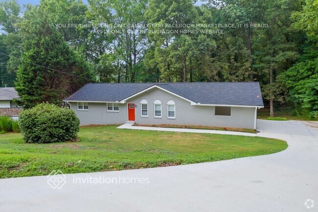 Building Photo - 246 Sandra Dr NW