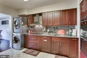 Building Photo - 3709 S George Mason Dr