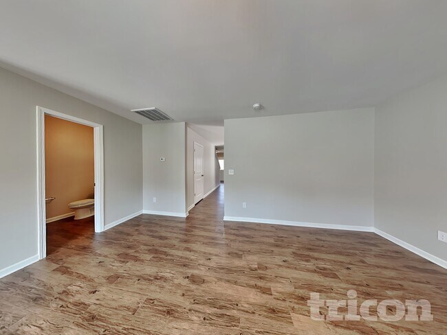 Foto del edificio - 452 Victory Ln