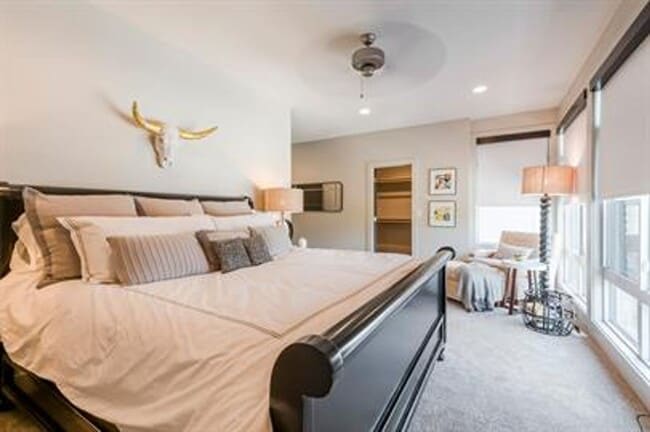 Building Photo - Luxury Townhome on the West Side of MHK!
