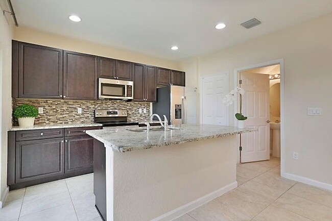 Building Photo - 2550 NW Treviso Cir