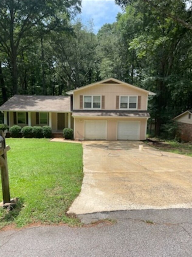 Primary Photo - 114 Clydesdale Rd. Peachtree City