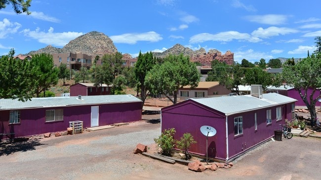 Foto del edificio - 200 N Payne Pl