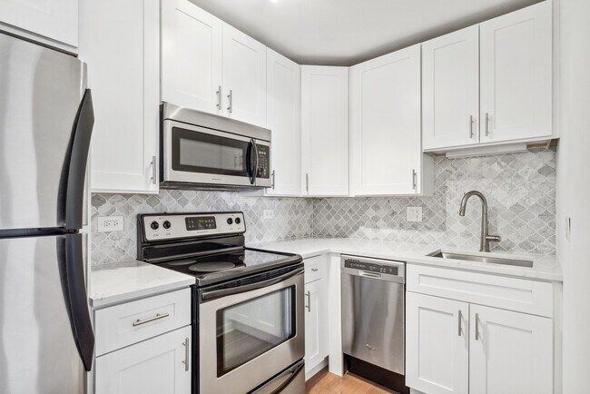 Foto del edificio - 3033 N Sheridan Rd