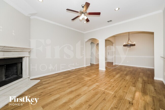 Foto del edificio - 146 Springtree St