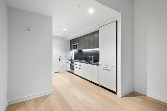 Foto del edificio - 1 bedroom in Brooklyn NY 11201