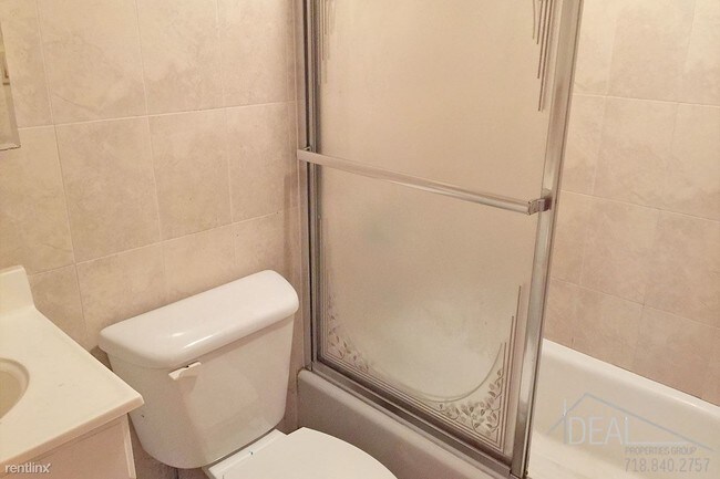 Building Photo - 564 17th St