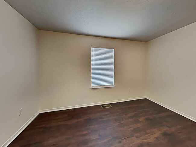 Building Photo - 2299 W Fieldstream Dr